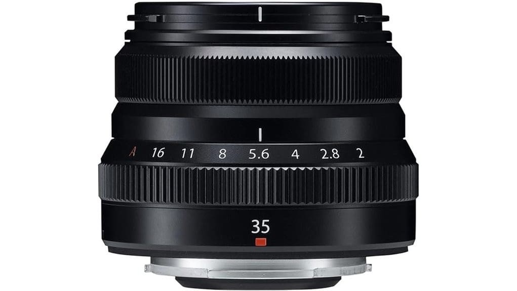 compact weather sealed 35mm lens