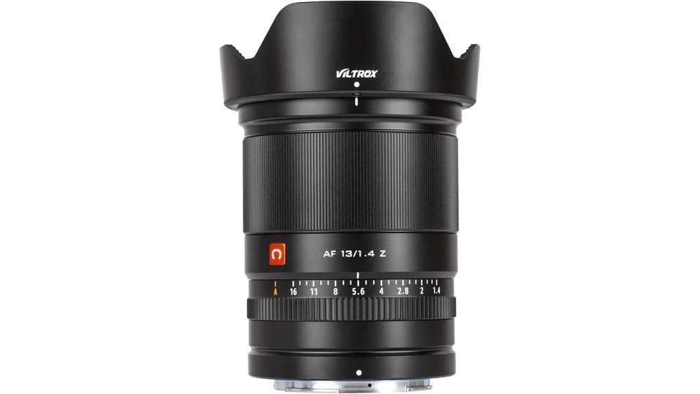 ultra fast compact manual lens